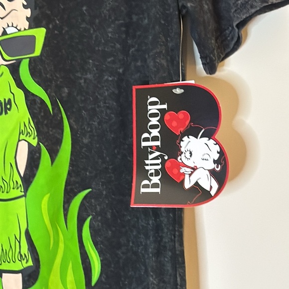 Betty Boop Acid Wash‎ Graphic Tee XS NWT Womens Retro Y2K Goth Streetwear Shirt - Picture 6 of 12
